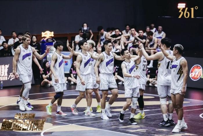 篮球教练如何制定总决赛的长期发展计划_1